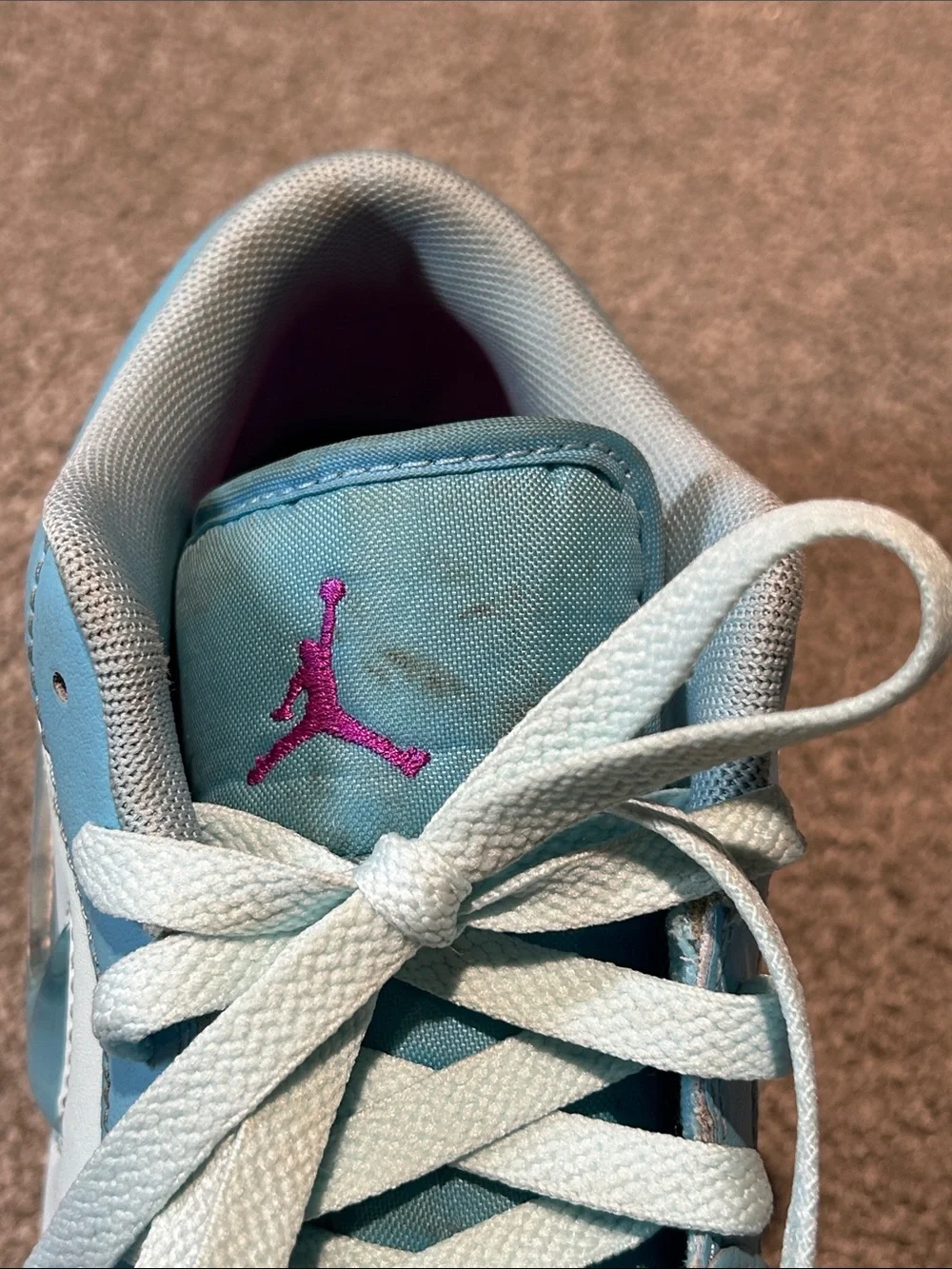 Nike Air Jordan 1 Low SE 'Aquarius Blue'